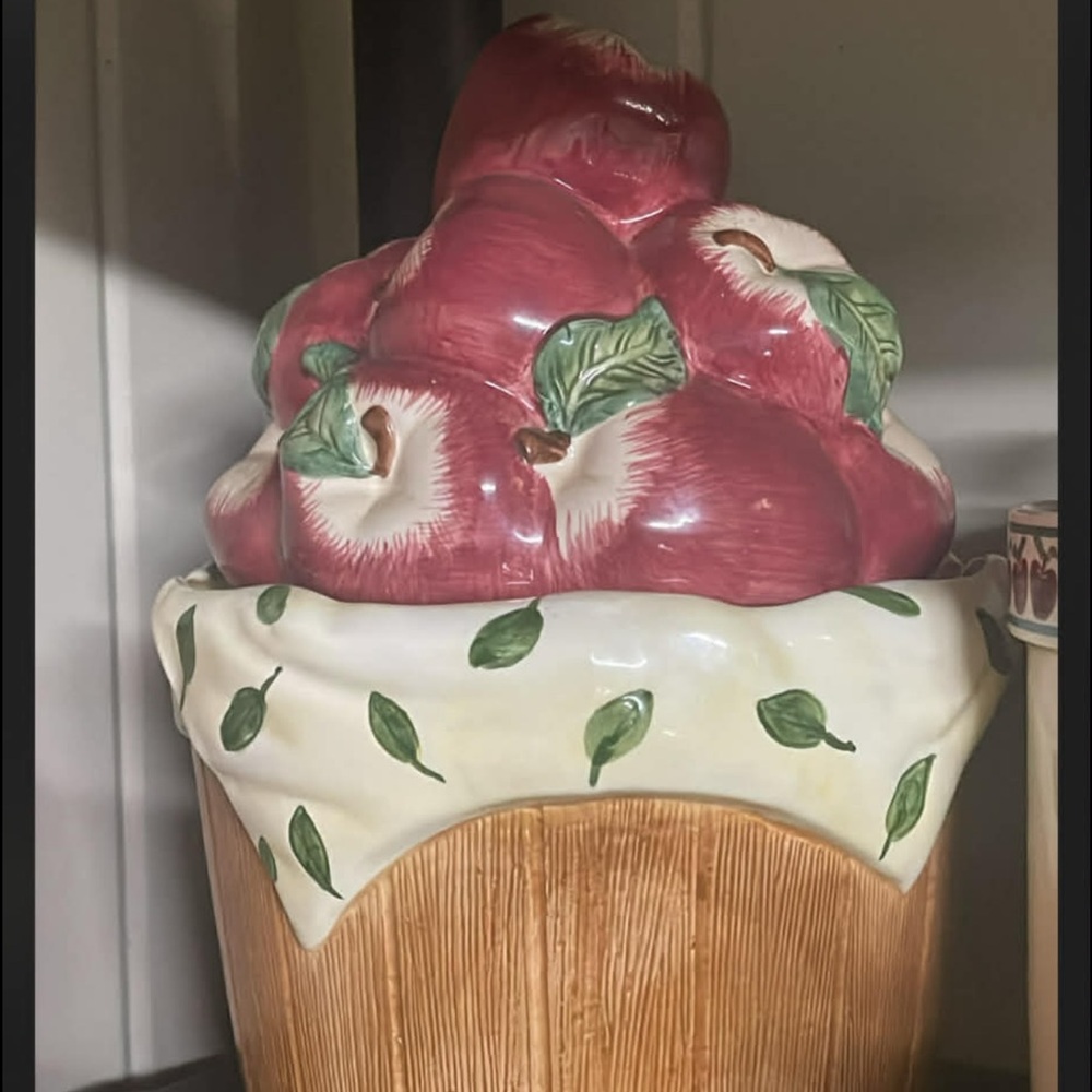 Vintage Ceramic Apple Cookie Jar - Red & Green